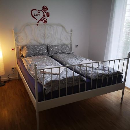 Apartment Near Fair And Central City In Few Min, With Garden Frankfurt am Main ภายนอก รูปภาพ