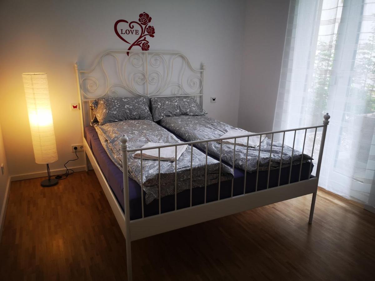 Apartment Near Fair And Central City In Few Min, With Garden Frankfurt am Main ภายนอก รูปภาพ